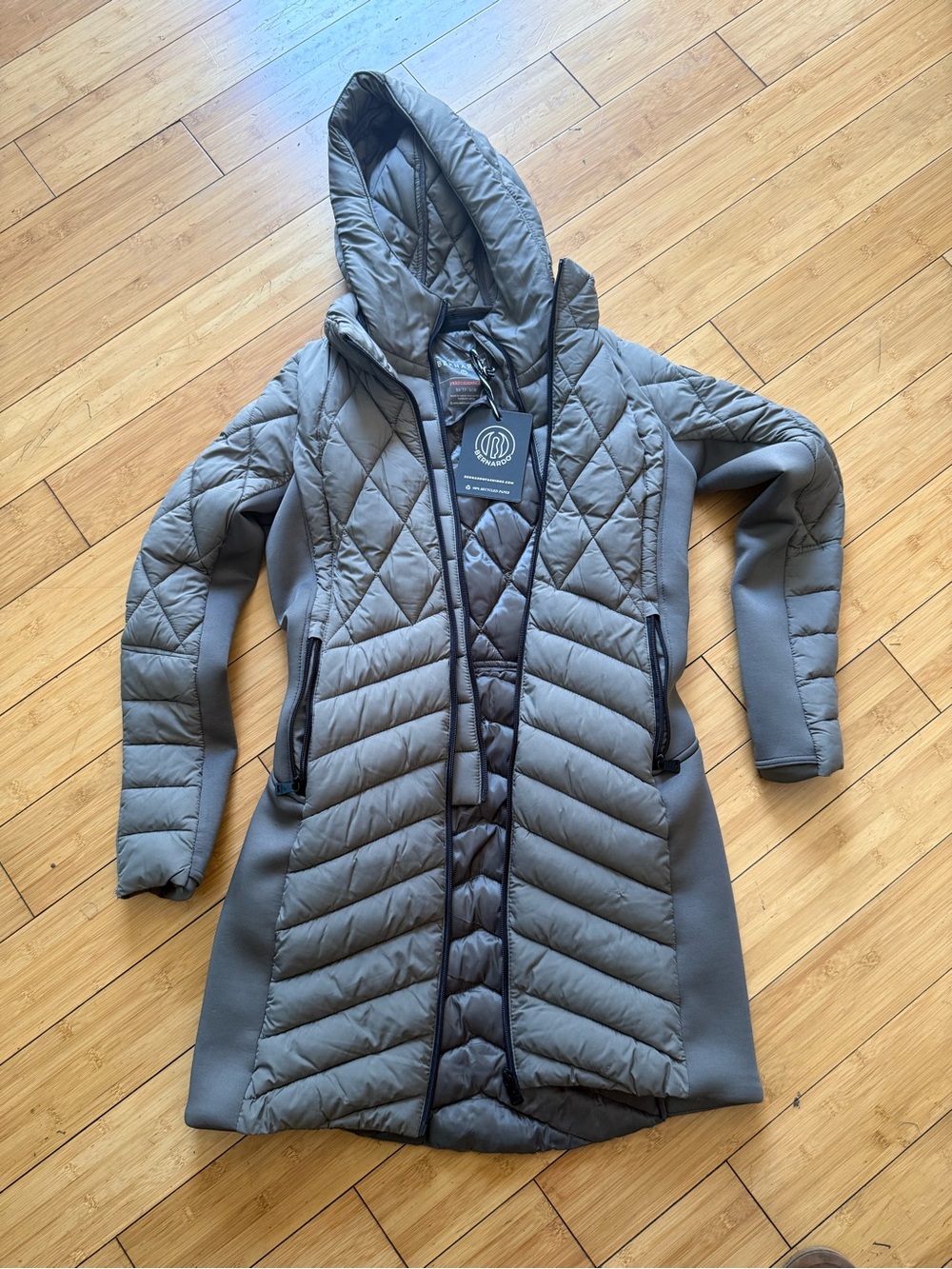 Bernardo Quilted Hooded Puffer Coat - Gray